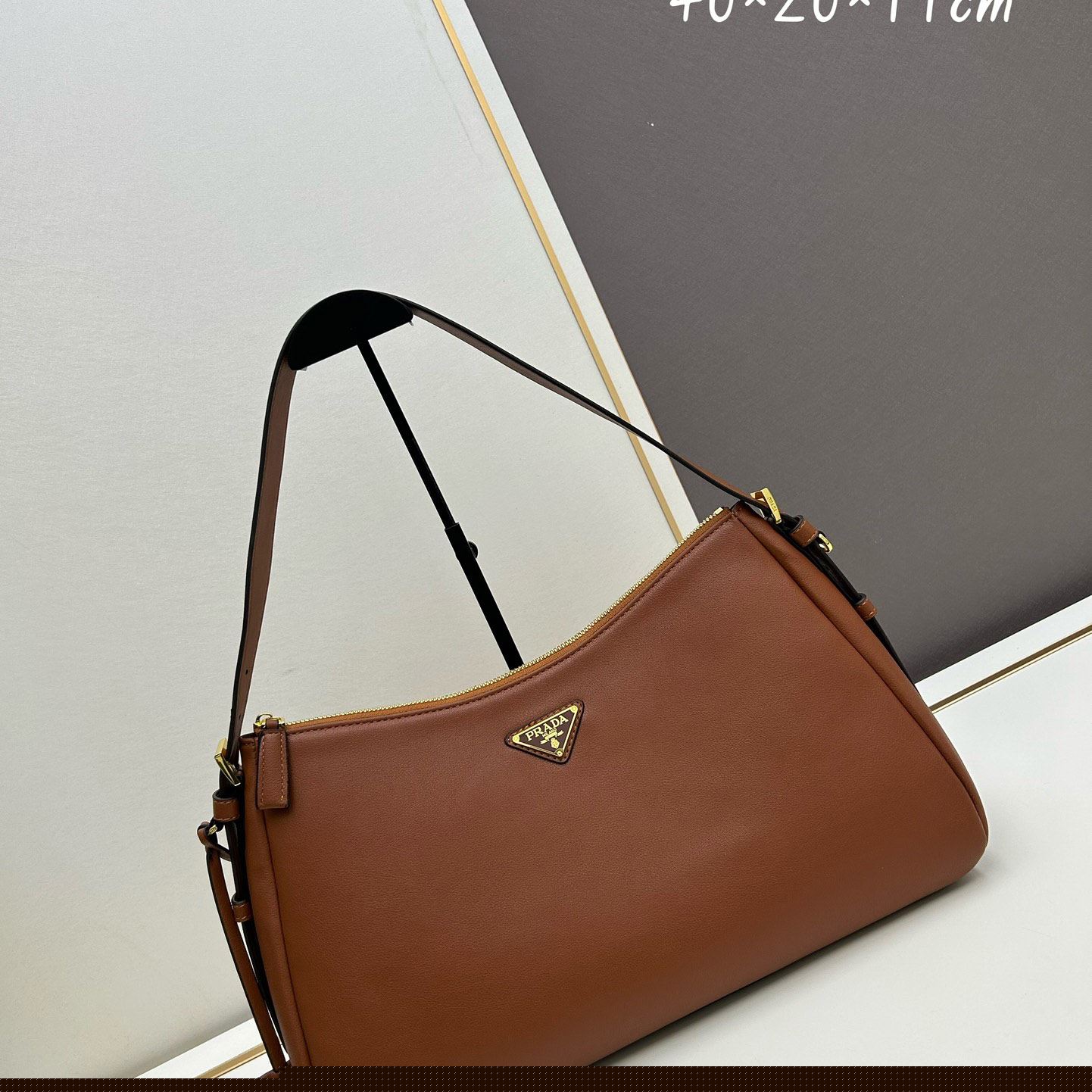 Pra*a top handle bags